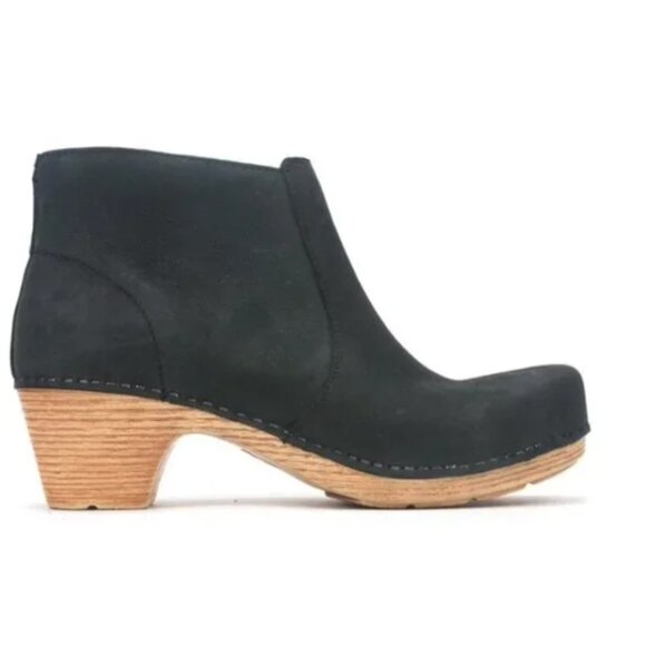 Dansko Maria Black Nubuck Suede Leather Chunky Clog Booties  EU 38 - Picture 1 of 12